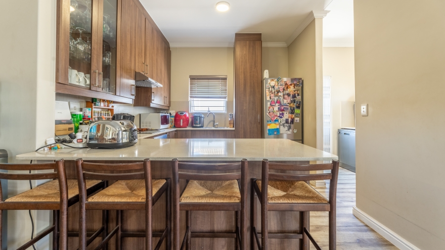 3 Bedroom Property for Sale in Sunningdale Western Cape